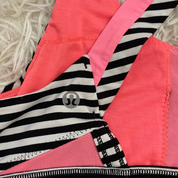 Lululemon Run Stuff Your Bra II size 4 Black White - Picture 4 of 5